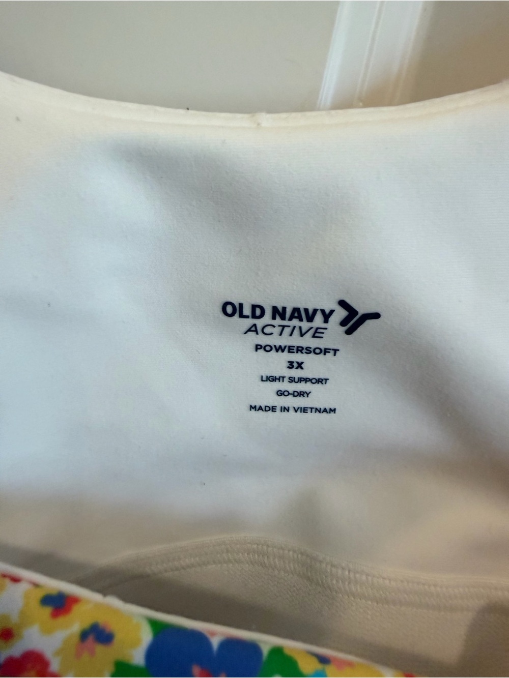 Old Navy Power Soft floral cropped tank, size 3X - Picture 3 of 3
